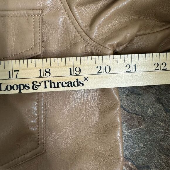 Wilfred Aritzia Camel Faux Leather Shacket XS Clean Girl Minimalist Quiet Luxury - Picture 11 of 12